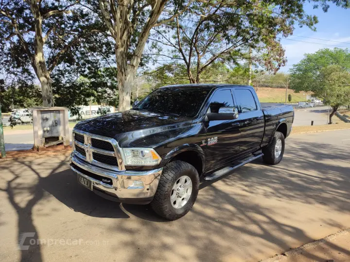 RAM 6.7 2500 Laramie 4X4 CD I6 Turbo