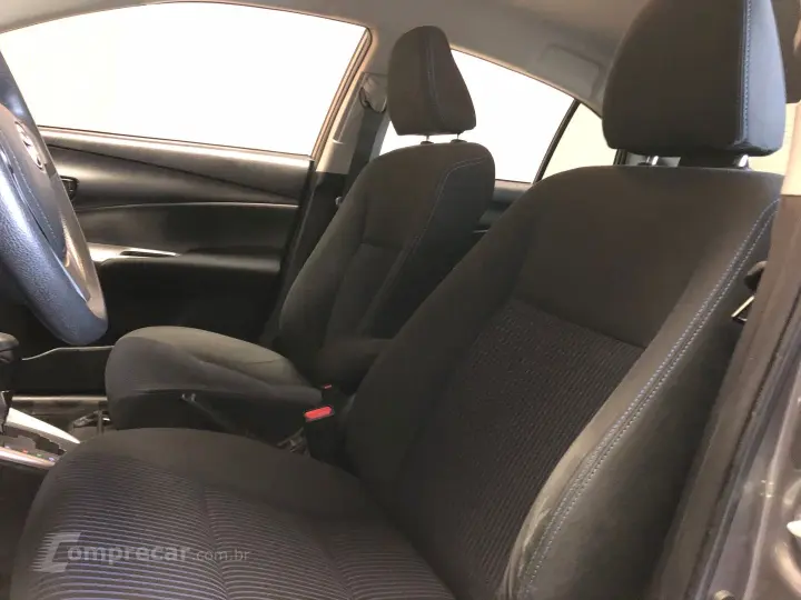 Yaris 1.5 16V Flex Sedan Xl Live Multidrive