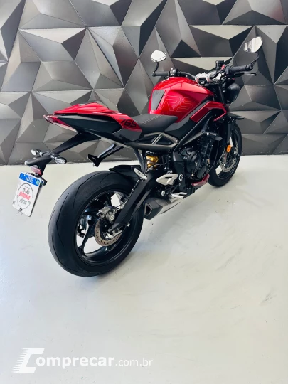 street triple rs