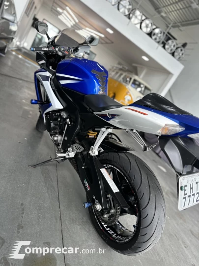 Gsx-R Sred 750