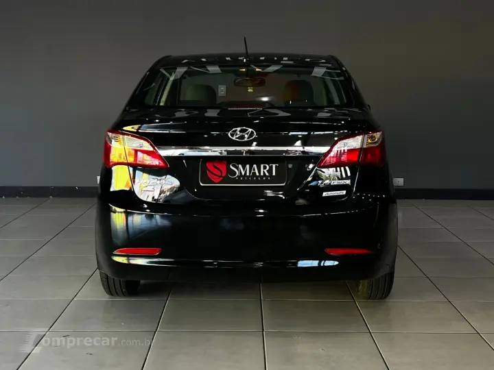 HB20S 1.6 COMFORT PLUS 16V FLEX 4P AUTOMÁTICO