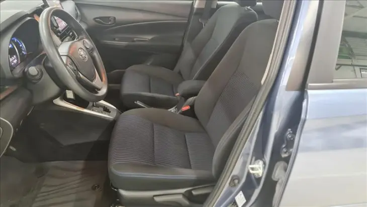 YARIS 1.5 16V Sedan XL Live