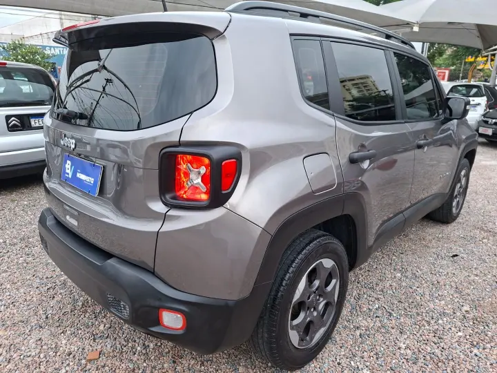 Renegade 1.8 16V Flex 4P Automático