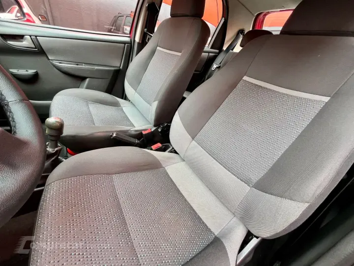 CELTA 1.0 MPFI LT 8V