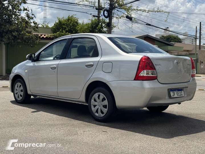 ETIOS 1.5 XS Sedan 16V