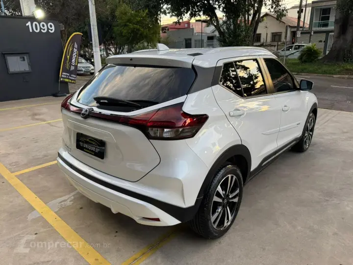 Kicks Play 1.6 16V Flexstart Advance Plus Xtronic