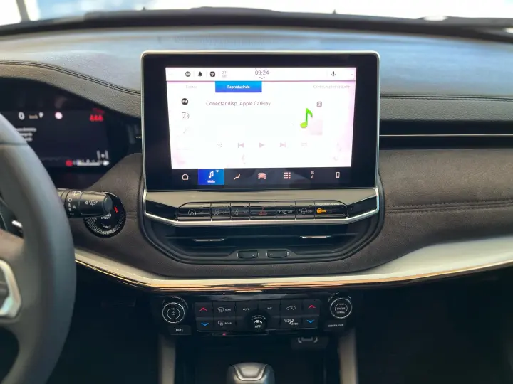 COMMANDER 1.3 T270 TURBO FLEX OVERLAND AT6