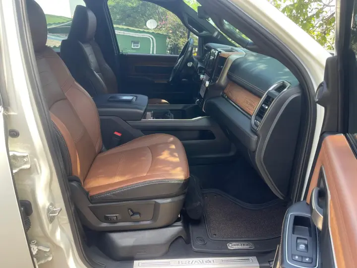 RAM 6.7 3500 Laramie Longhorn 4X4 CD 6 Cilindros Turbo