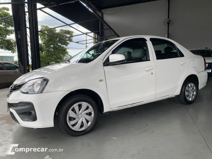 ETIOS 1.5 X Plus Sedan 16V