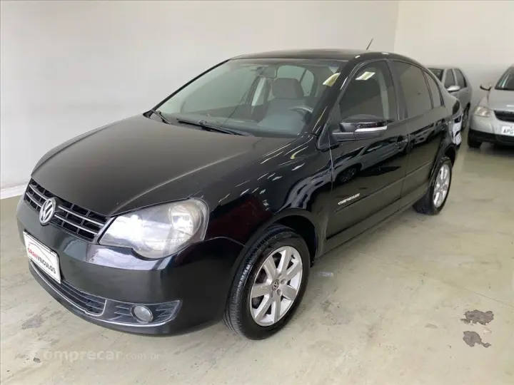 POLO SEDAN 1.6 MI COMFORTLINE 8V FLEX 4P AUTOMATI