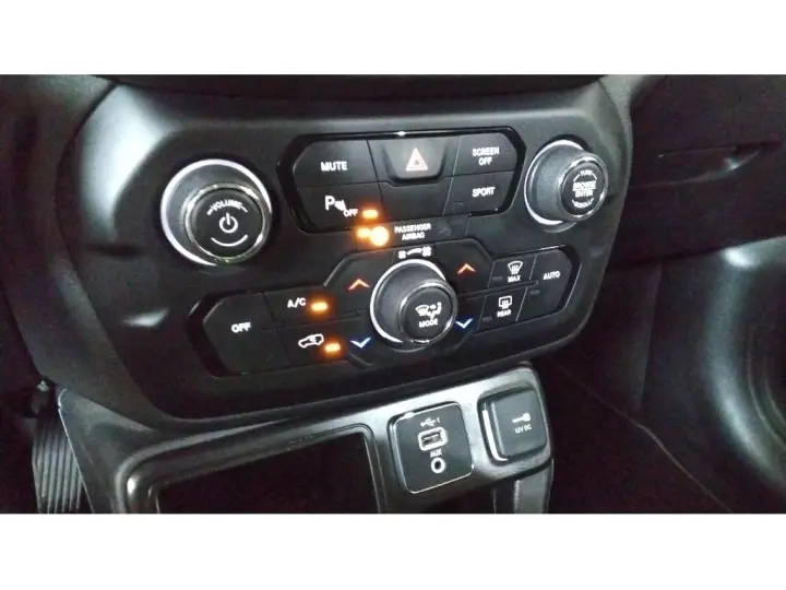 RENEGADE 1.8 16V FLEX LONGITUDE 4P AUTOMÁTICO