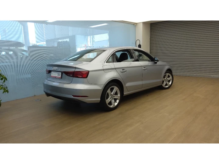 Q3 1.4 TFSI Prestige Plus S Tronic