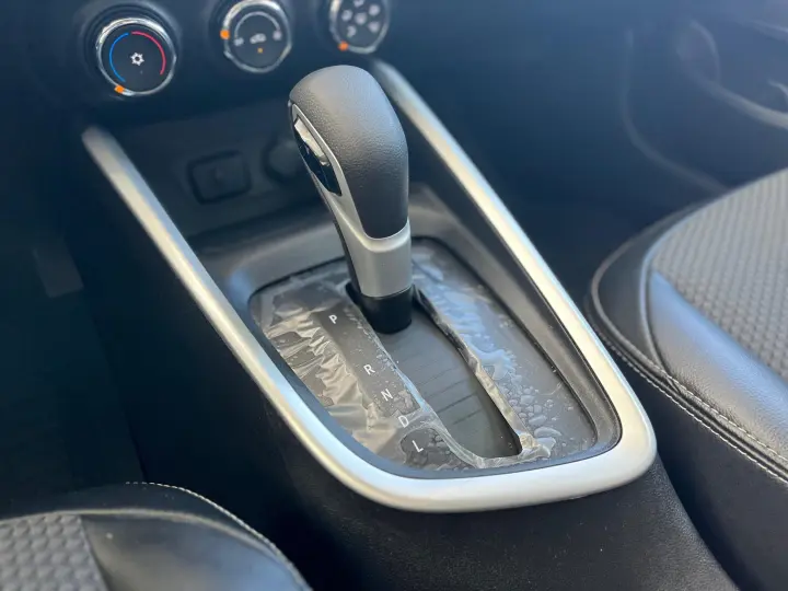ONIX 1.0 TURBO FLEX PLUS LTZ AUTOMÁTICO