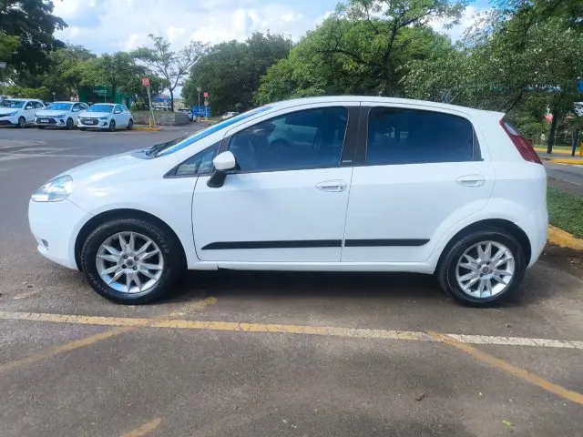 PUNTO - 1.6 ESSENCE 16V 4P MANUAL