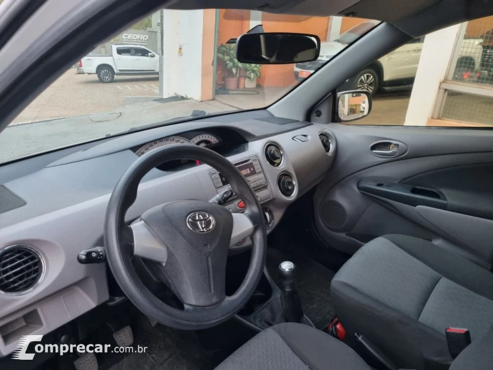 Etios Hatch 1.5 16V 4P FLEX XLS