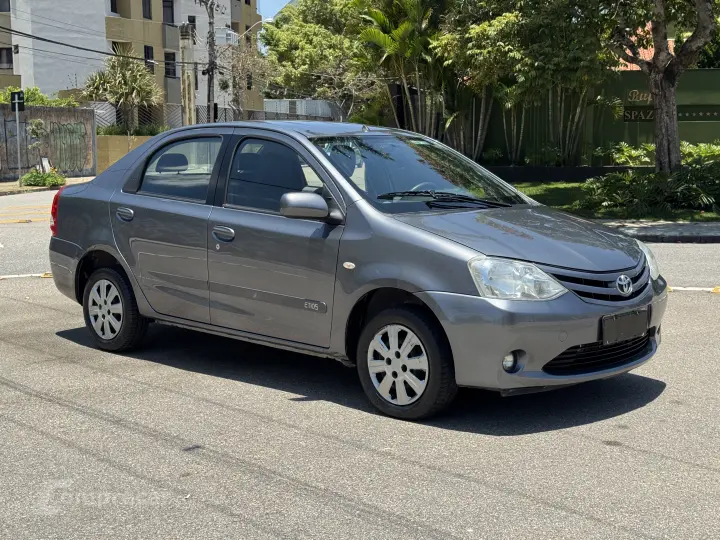 ETIOS 1.5 XS Sedan 16V