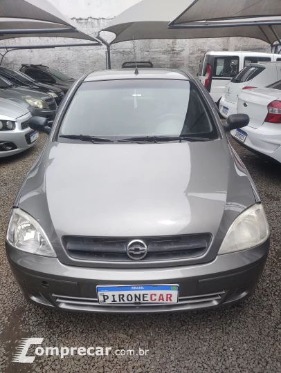 CORSA 1.8 MPFI Maxx Sedan 8V