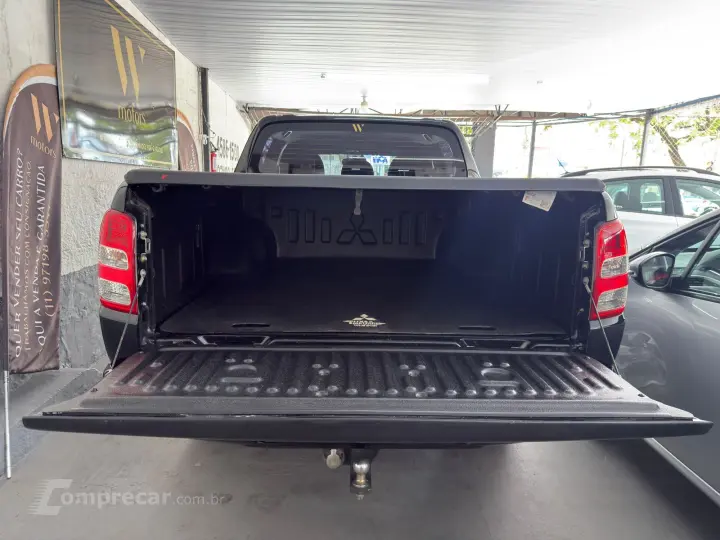 L200 TRITON 2.4 16V Turbo Sport HPE CD 4X4