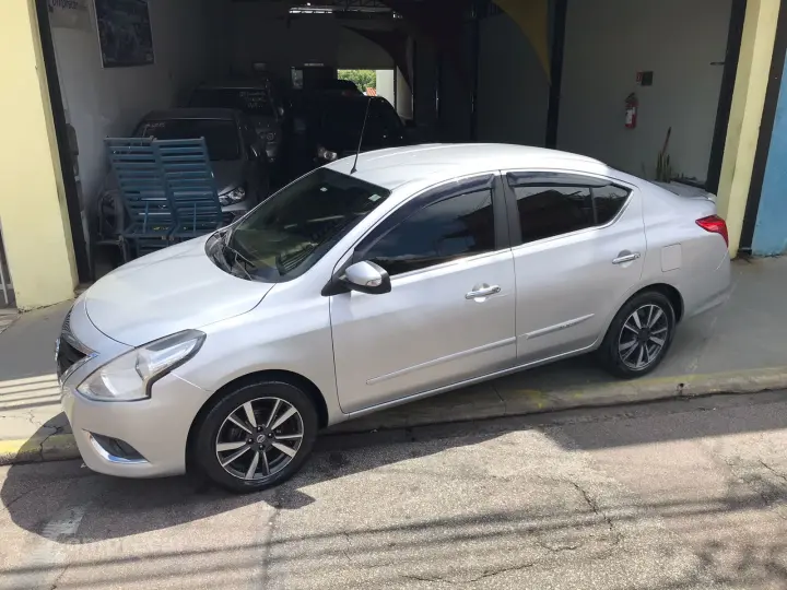 VERSA 1.6 16V Unique