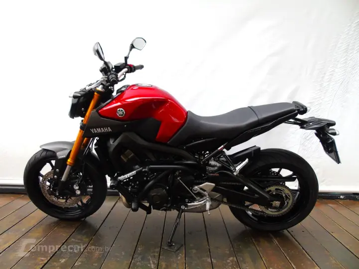 YAMAHA MT-09