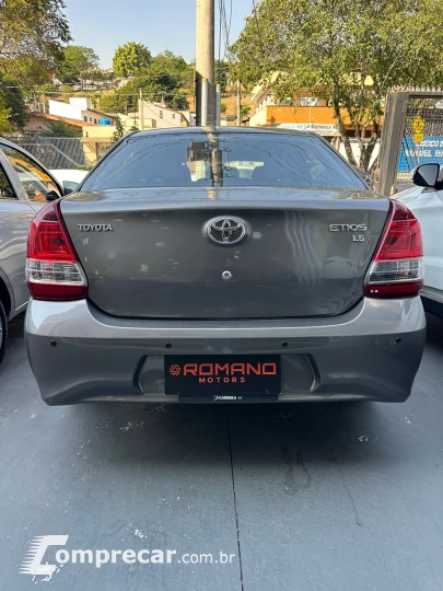 ETIOS 1.5 X Standard Sedan 16V