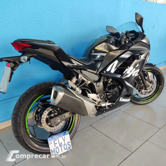 NINJA 300 BLACK