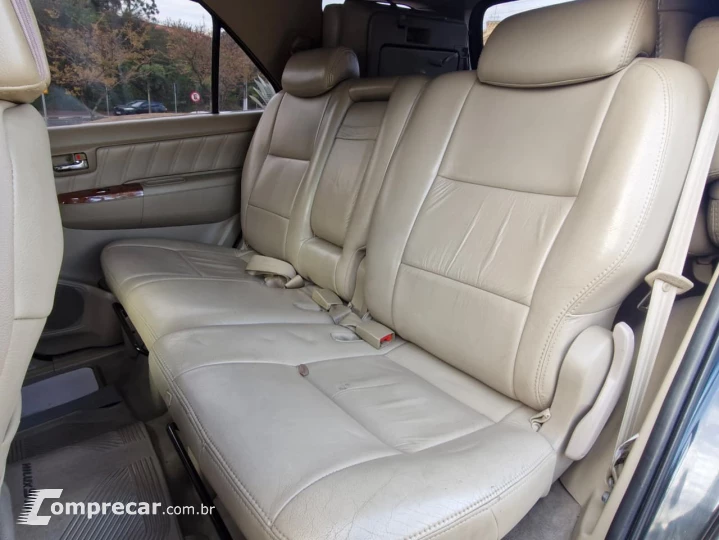 HILUX SW4 3.0 SRV 4X4 7 Lugares 16V Turbo Intercooler