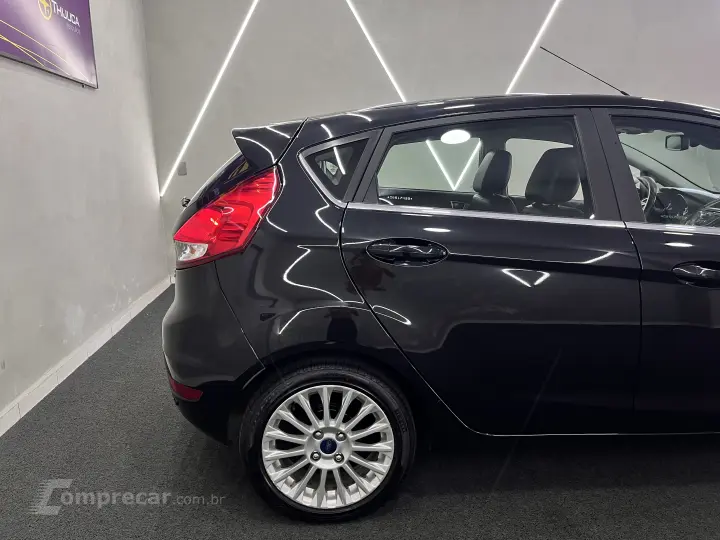 FIESTA 1.6 Titanium Hatch 16V