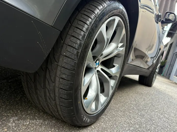 X5 3.0 4X4 30D I6 Turbo