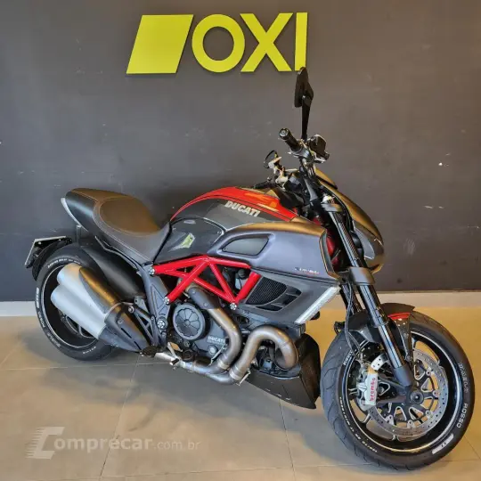 DIAVEL 1198 Carbon