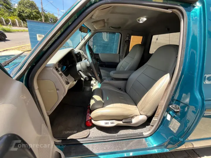 Ranger 4.0 V6 12V STX CABINE ESTENDIDA