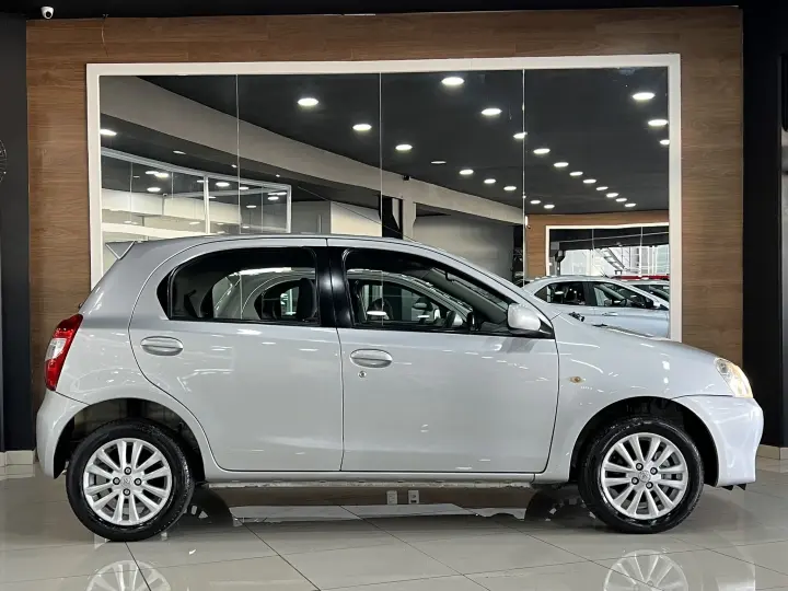 ETIOS 1.5 XLS 16V FLEX 4P MANUAL