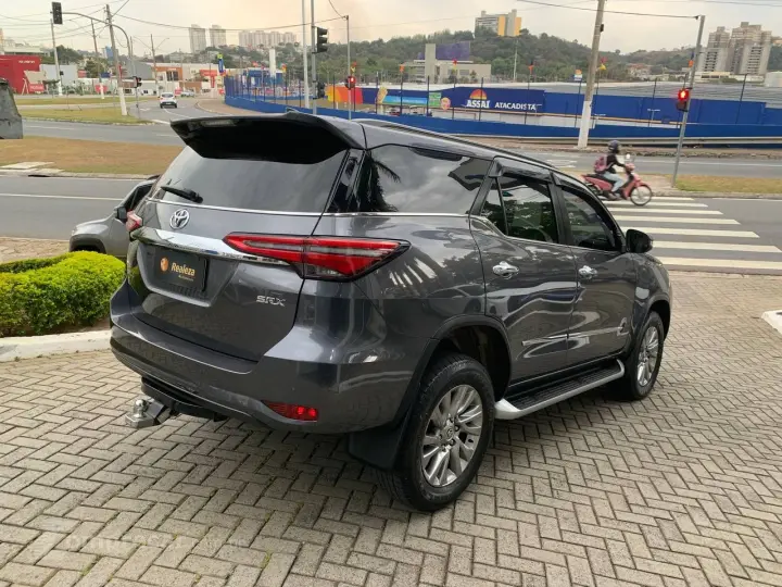 Hilux SW4 SRX 4x4 2.8 TDI 16V Dies. Aut.