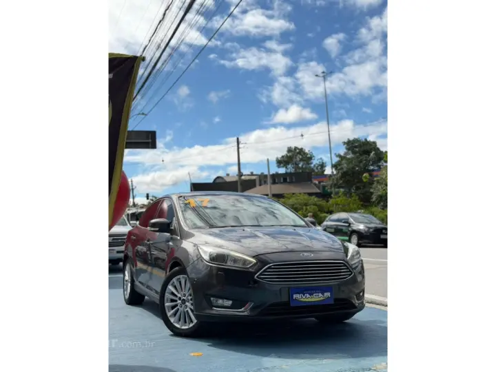 FOCUS 2.0 TITANIUM 16V FLEX 4P POWERSHIFT