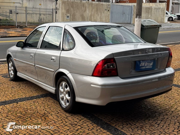 VECTRA 2.2 MPFI GL Milenium 8V