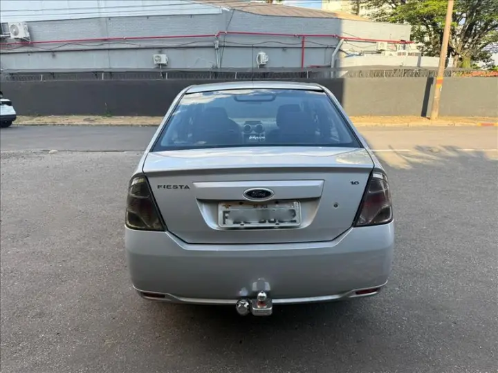 FIESTA 1.6 MPI Sedan 8V