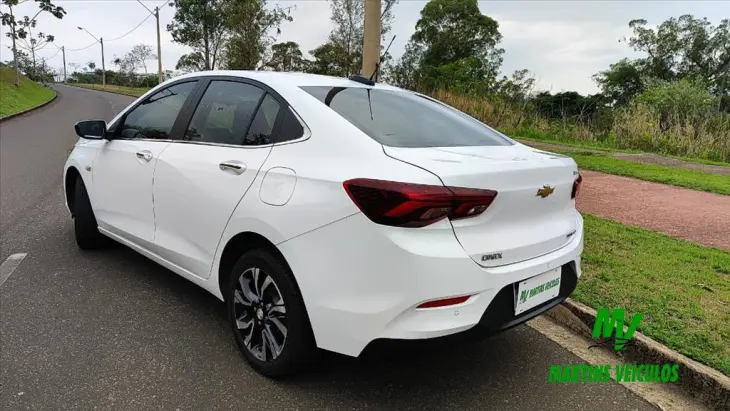 ONIX 1.0 TURBO FLEX PLUS PREMIER AUTOMÁTICO