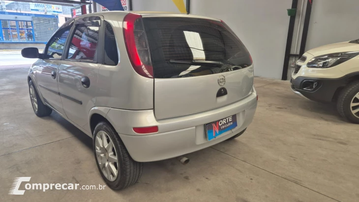 CORSA 1.8 MPFI Maxx 8V