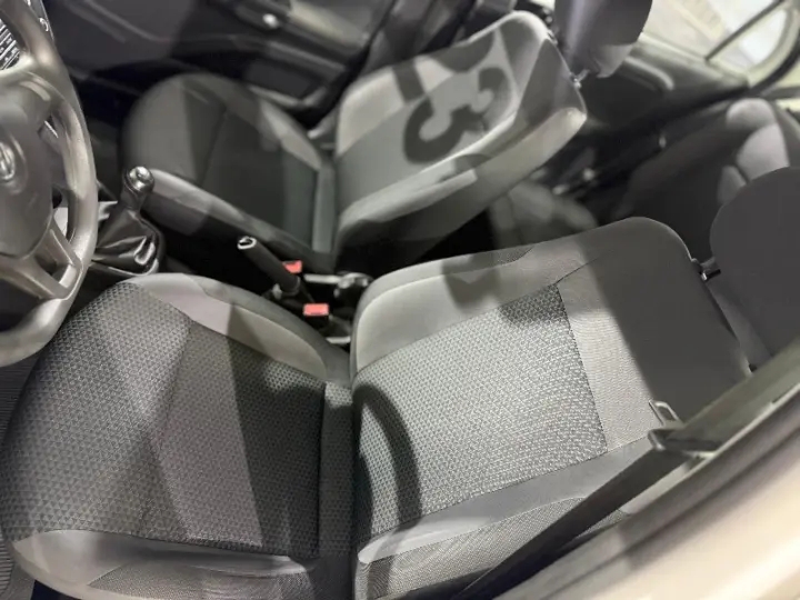 VOYAGE 1.0 12V MPI Totalflex