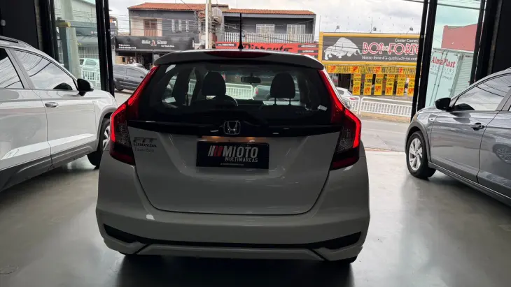 FIT LX 1.5 AUTOMÁTICO