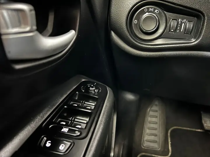 Renegade Longitude T270 1.3 Turbo 4x2