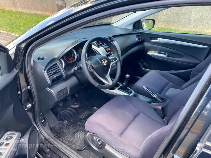 CITY 1.5 EX Sedan 16V