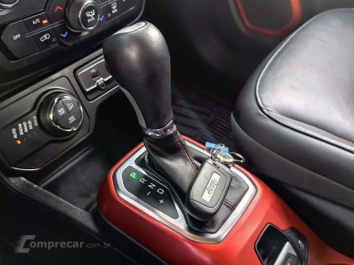 RENEGADE 2.0 16V TURBO DIESEL TRAILHAWK 4P 4X4 AUTOMÁTICO