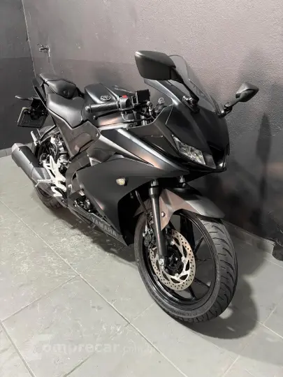 YZF-R15 ABS