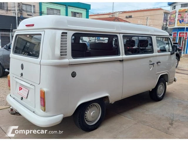 KOMBI - 1.4 MI STD LOTAÇÃO 8V 3P MANUAL