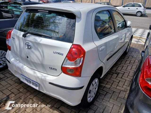 ETIOS HATCH - 1.5 XS 16V 4P AUTOMÁTICO