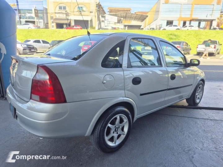 Corsa Sedan 1.0 MPFI 8V 71cv 4p