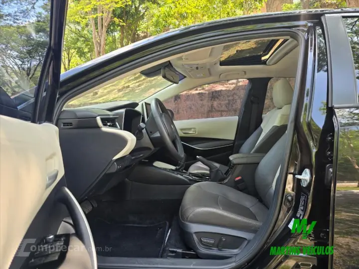 COROLLA 1.8 VVT-I Hybrid Altis Premium