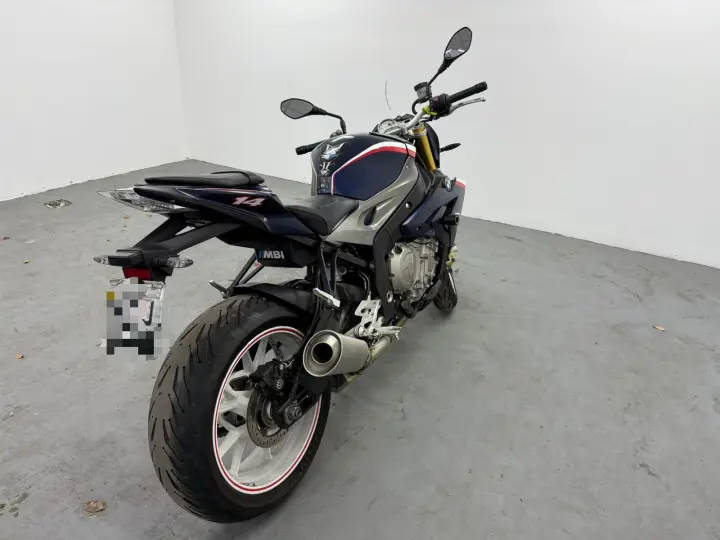 S1000 S1000 R