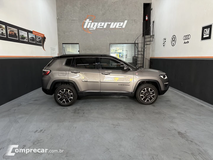 COMPASS 2.0 16V Trailhawk 4X4